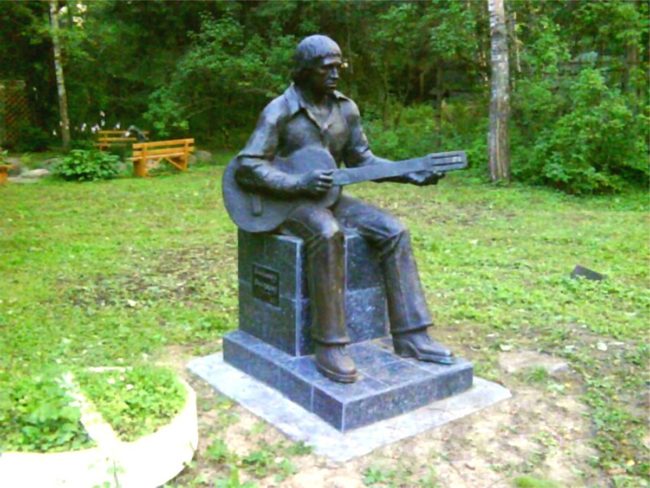 Памятник Владимиру Высоцкому