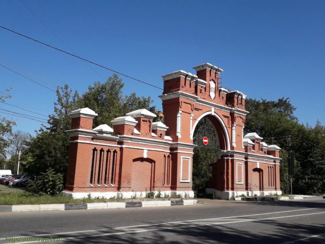 Сами Красные Ворота